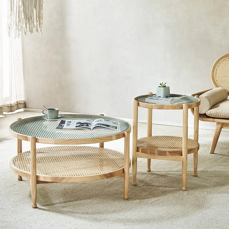 Runt Rottingbord med Glasskiva i Massivträ