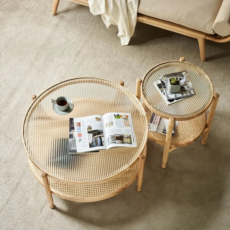 Runt Rottingbord med Glasskiva i Massivträ